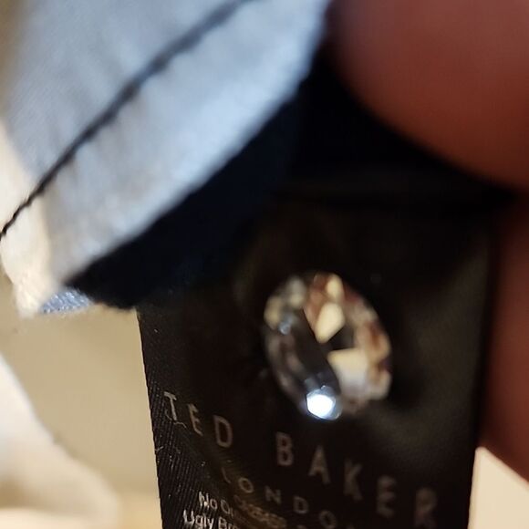 Beautiful Ted Baker Designer Top Size 2 - Picture 9 of 9